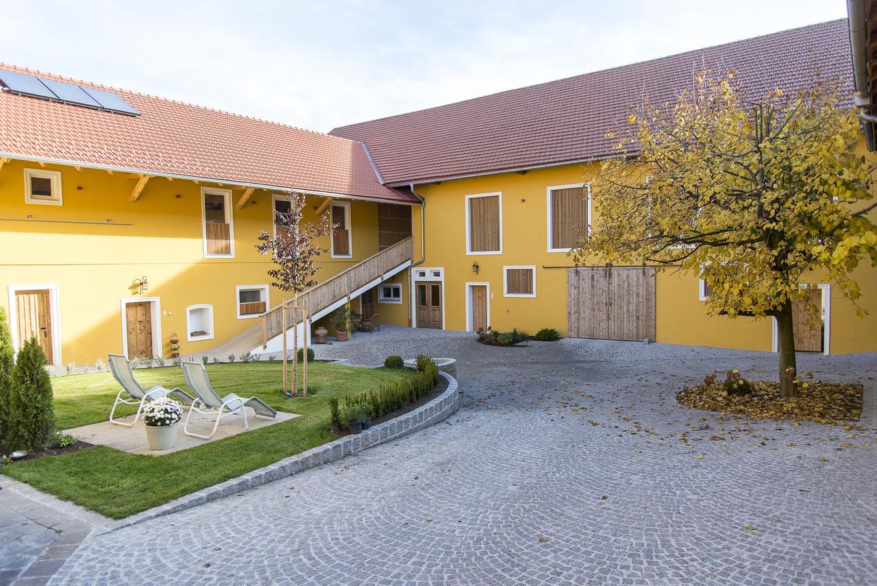 Oelerhof Hotel Haag am Hausruck Exterior photo